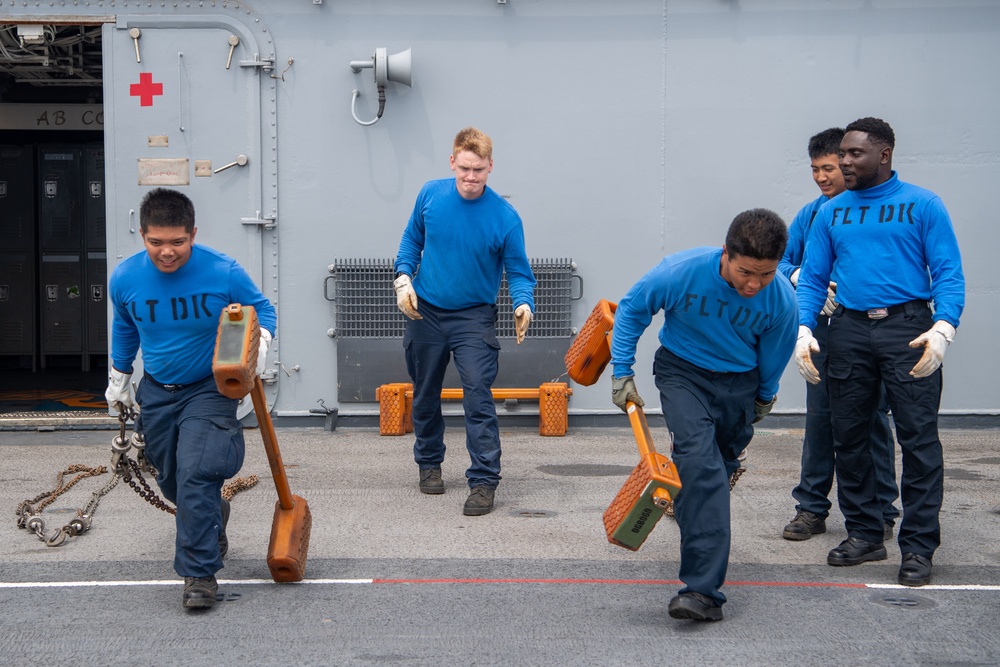 Boxer conducts flight deck training