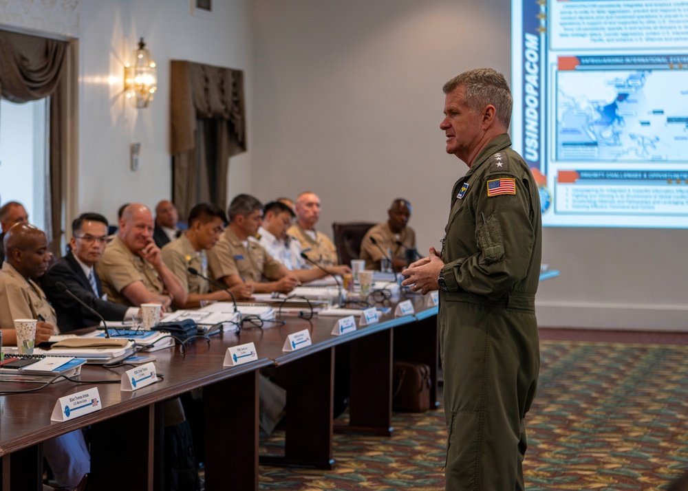 Adm. Samuel J. Paparo, commander, U.S. Indo-Pacific Command, speaks to CFMCC flag course students and faculty at Joint Base Pearl Harbor-Hickam