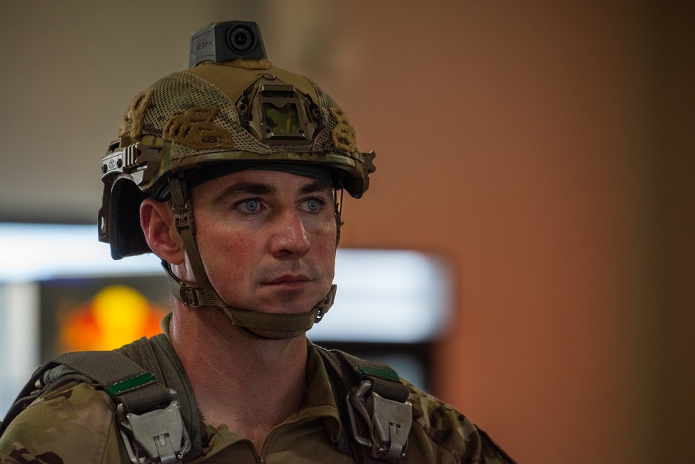 Joint partners conduct airborne ops at JBER