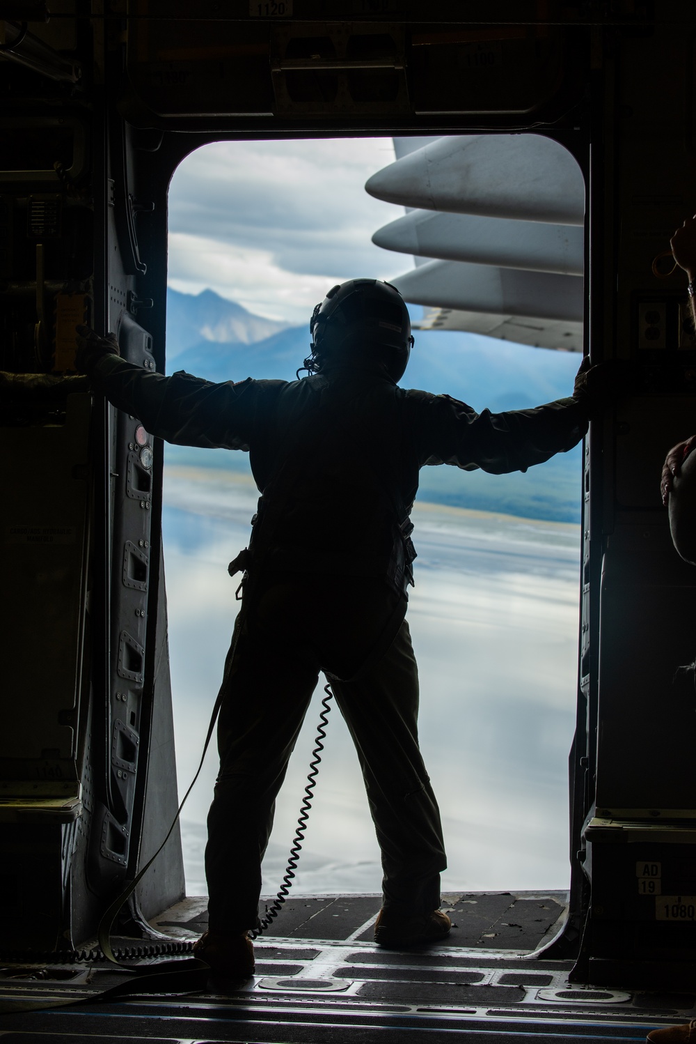 Joint partners conduct airborne ops at JBER