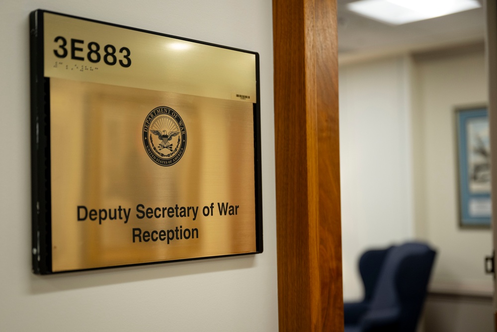 Department of War Plaques Change