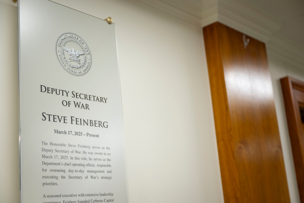Department of War Plaques Change
