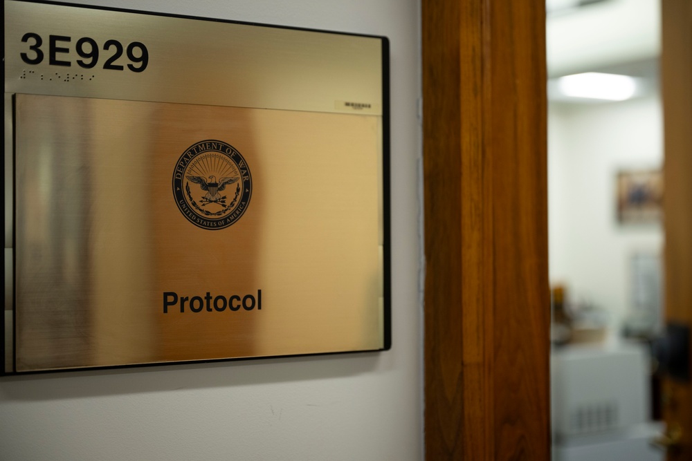 Department of War Plaques Change