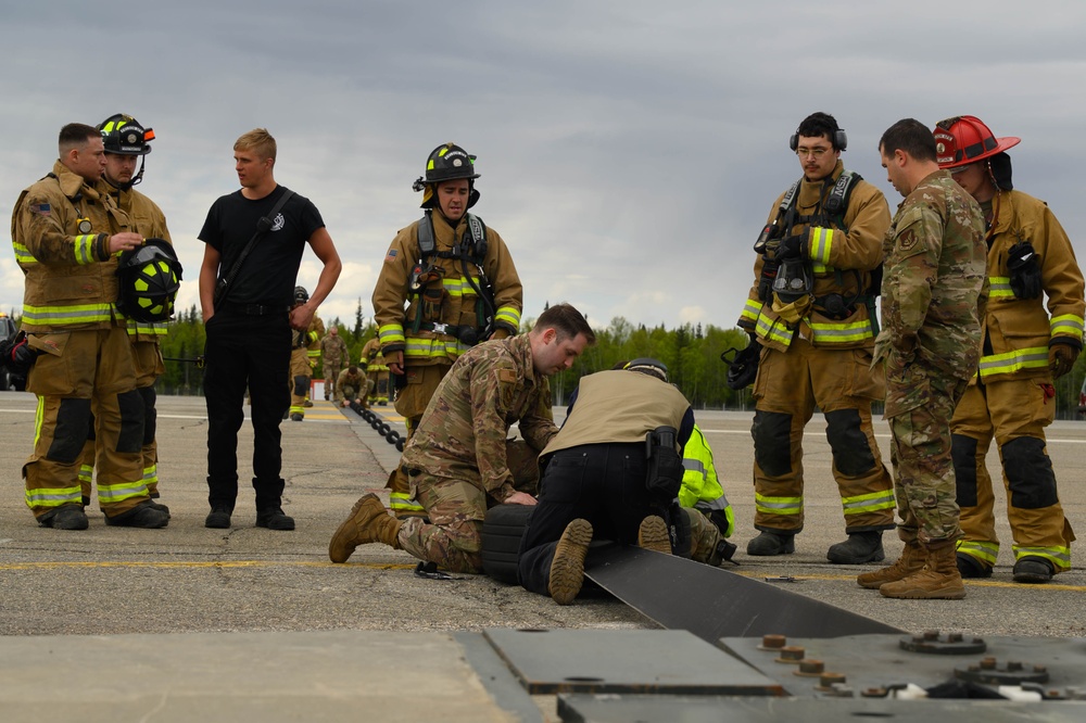 354th CES keeps Eielson’s aircraft safe