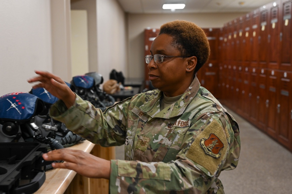 113th Operations preps F-16 Helmet for Bamboo Eagle launch