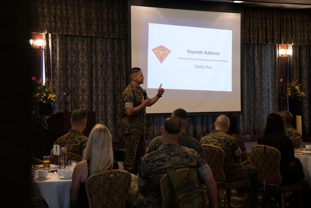SMMC Ruiz visits 1st MAW and SNCOA in Okinawa