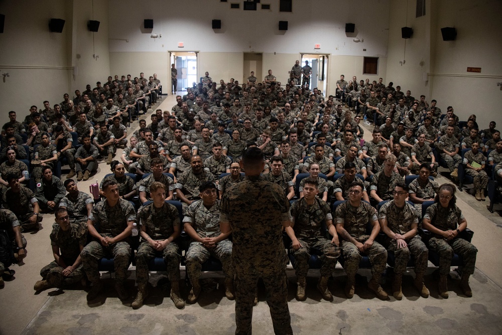 SMMC Ruiz visits 1st MAW and SNCOA in Okinawa