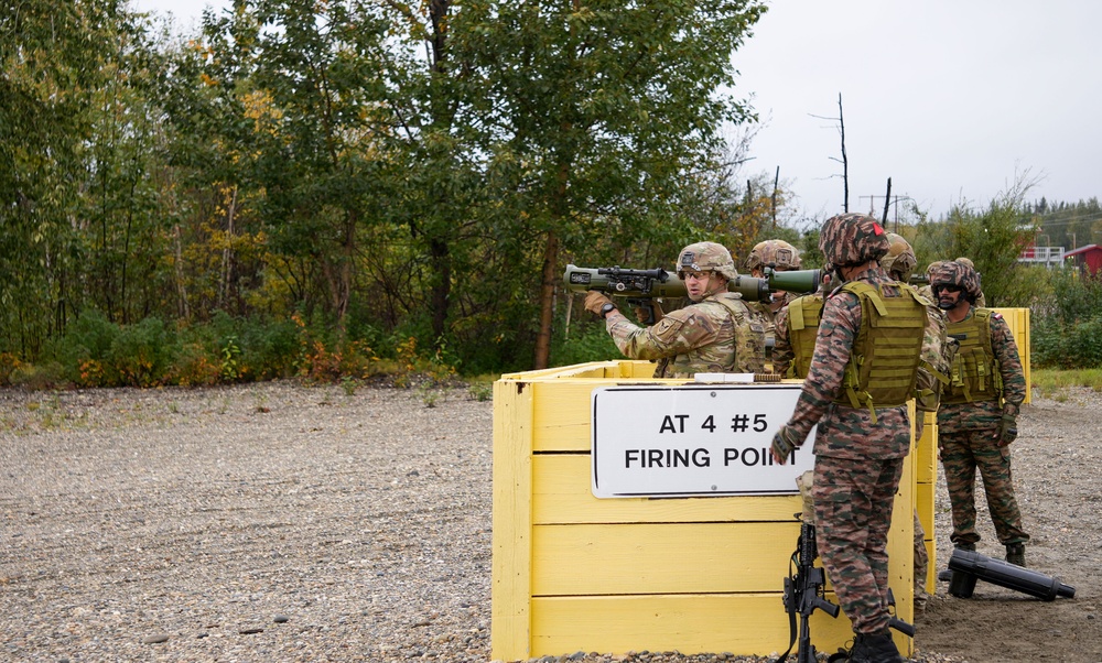 Soldiers from the Indian Army and U.S. Army train together
