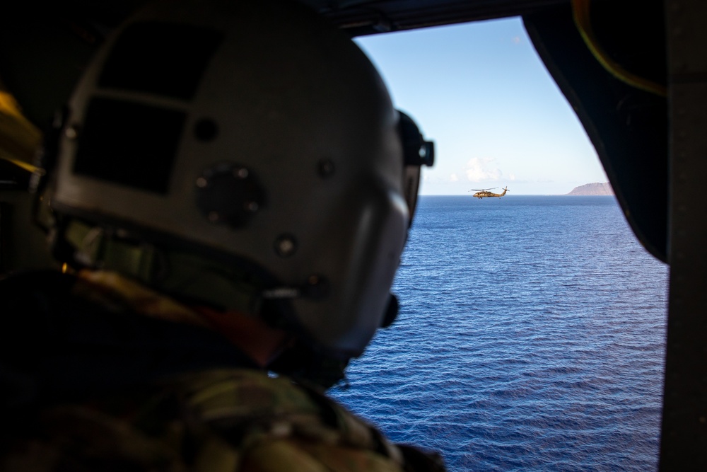 25th CAB Conducts Blackhawk Multi-ship Operations