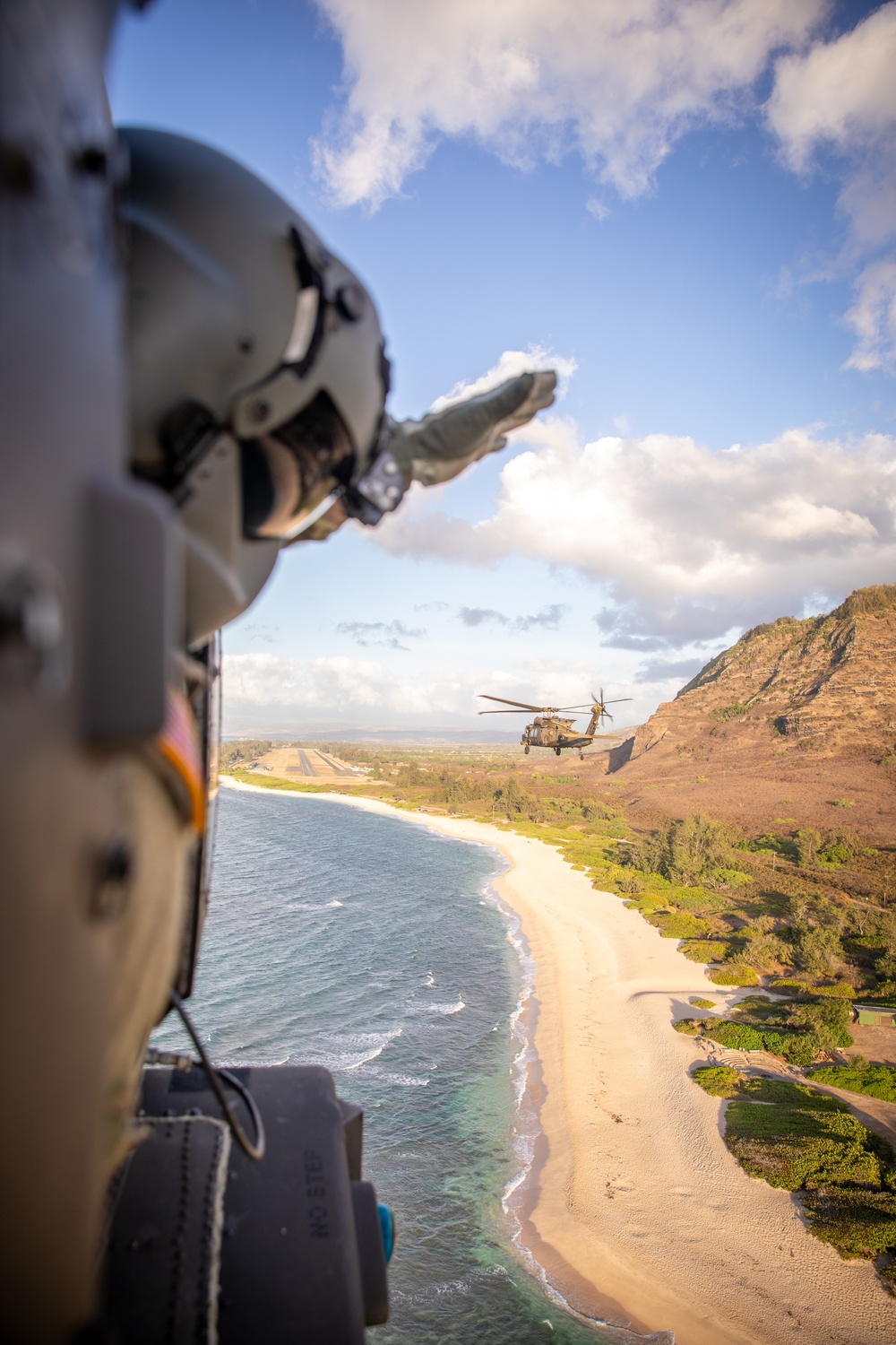 25th CAB Conducts Blackhawk Multi-ship Operations