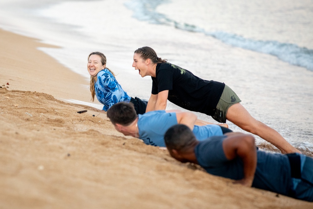 25th CAB H2F Hosts Team Building Workout at Hale’iwa Ali’i Beach Park