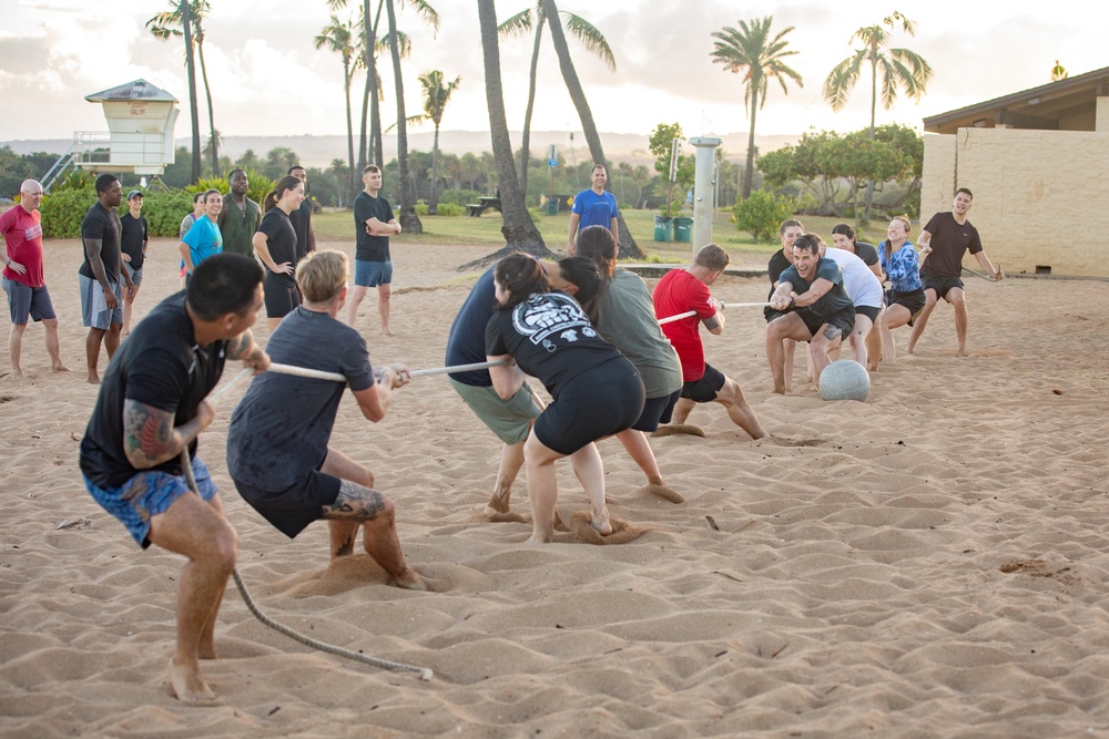 25th CAB H2F Hosts Team Building Workout at Hale’iwa Ali’i Beach Park
