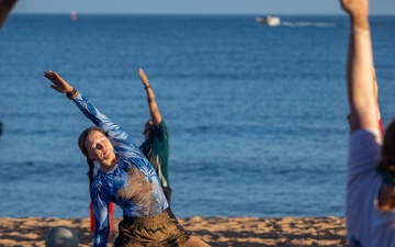25th CAB H2F Hosts Team Building Workout at Hale’iwa Ali’i Beach Park
