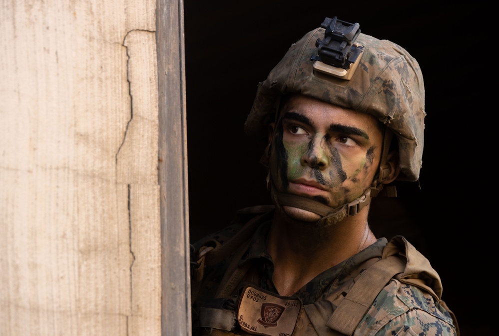 Marines with SOI-W Detachment Hawaii AIMC sharpen their combat skills at Marine Corps Training Area Bellows