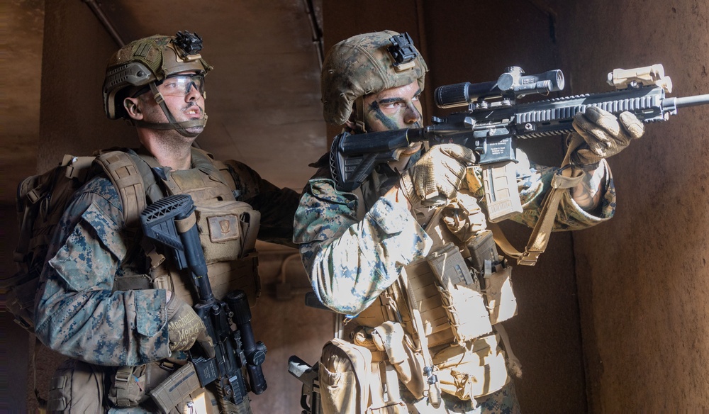 Marines with SOI-W Detachment Hawaii AIMC sharpen their combat skills at Marine Corps Training Area Bellows