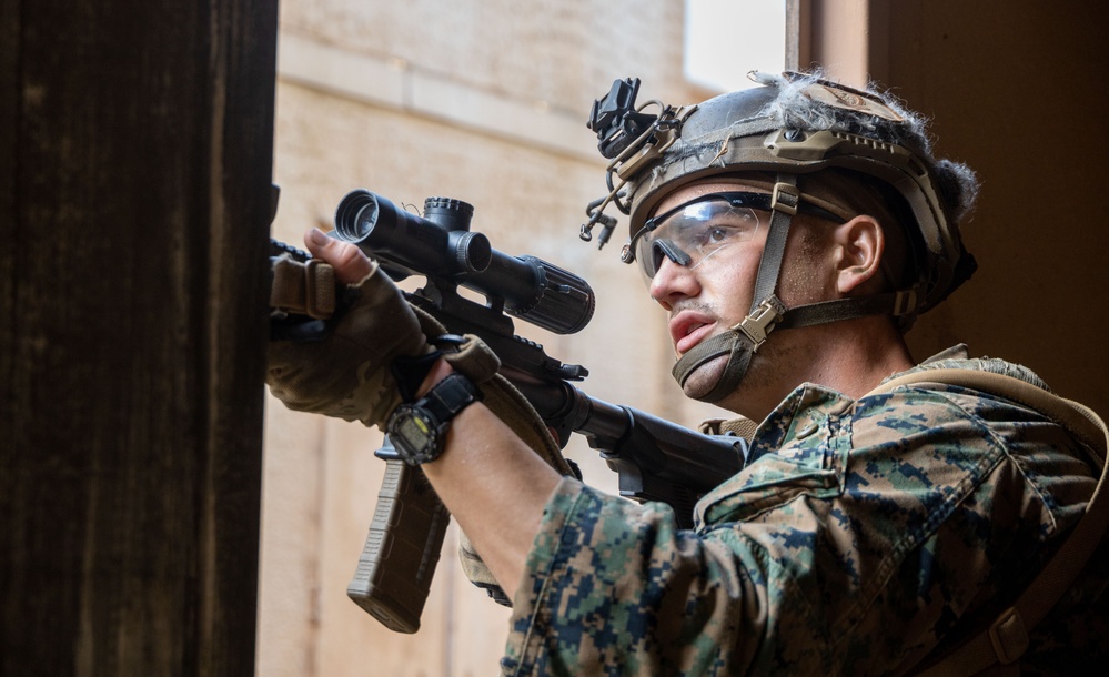 Marines with SOI-W Detachment Hawaii AIMC sharpen their combat skills at Marine Corps Training Area Bellows