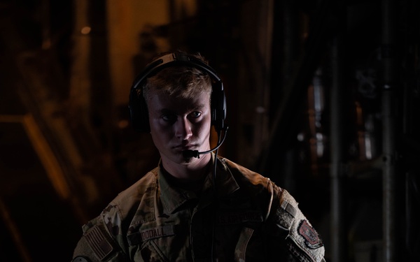 94th Airlift Wing Airmen Assist Aeromedical Evacuation training during REFORPAC