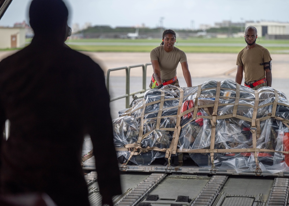 94th Airlift Wing Airmen Assist Aeromedical Evacuation training during REFORPAC
