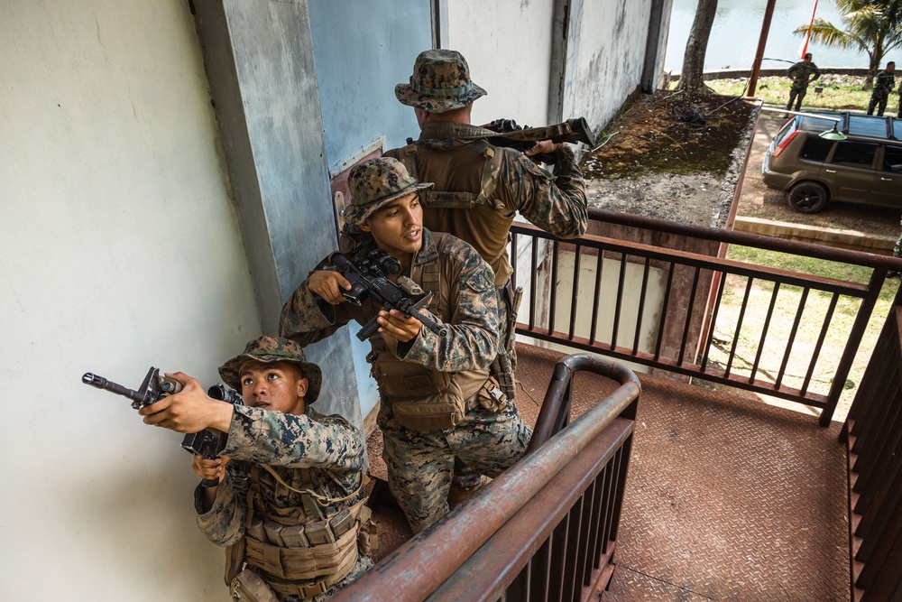 Super Garuda Shield 25: U.S., Dutch, Japanese forces conduct close quarter battle drills