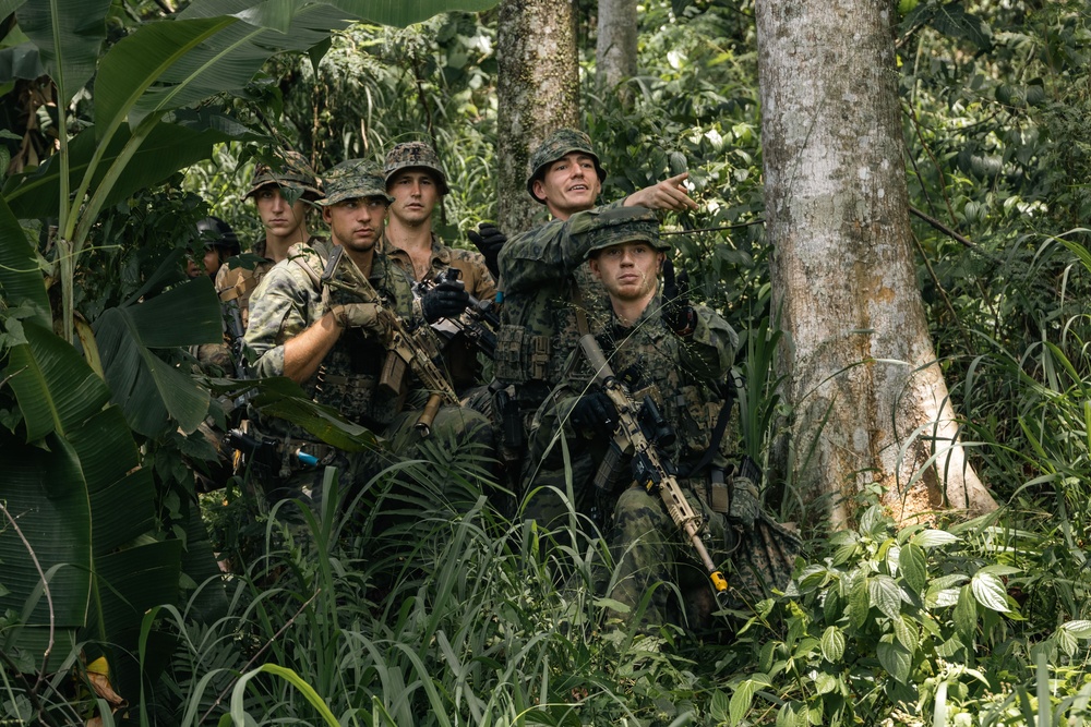Super Garuda Shield 25: U.S., Dutch, Japanese forces conduct close quarter battle drills