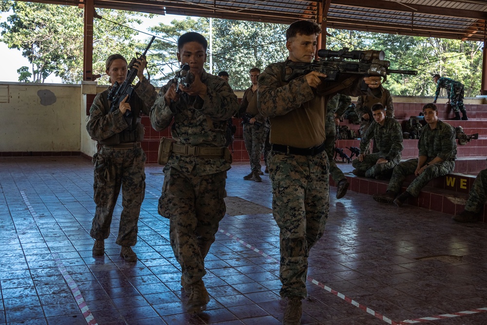 Super Garuda Shield 25: U.S., Dutch, Japanese forces conduct close quarter battle drills