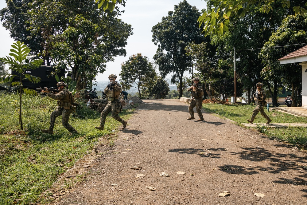 Super Garuda Shield 25: U.S., Dutch, Japanese forces conduct close quarter battle drills