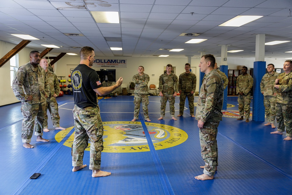 Mississippi Army National Guard Soldiers participate in two-day combatives course at Fort Belvoir