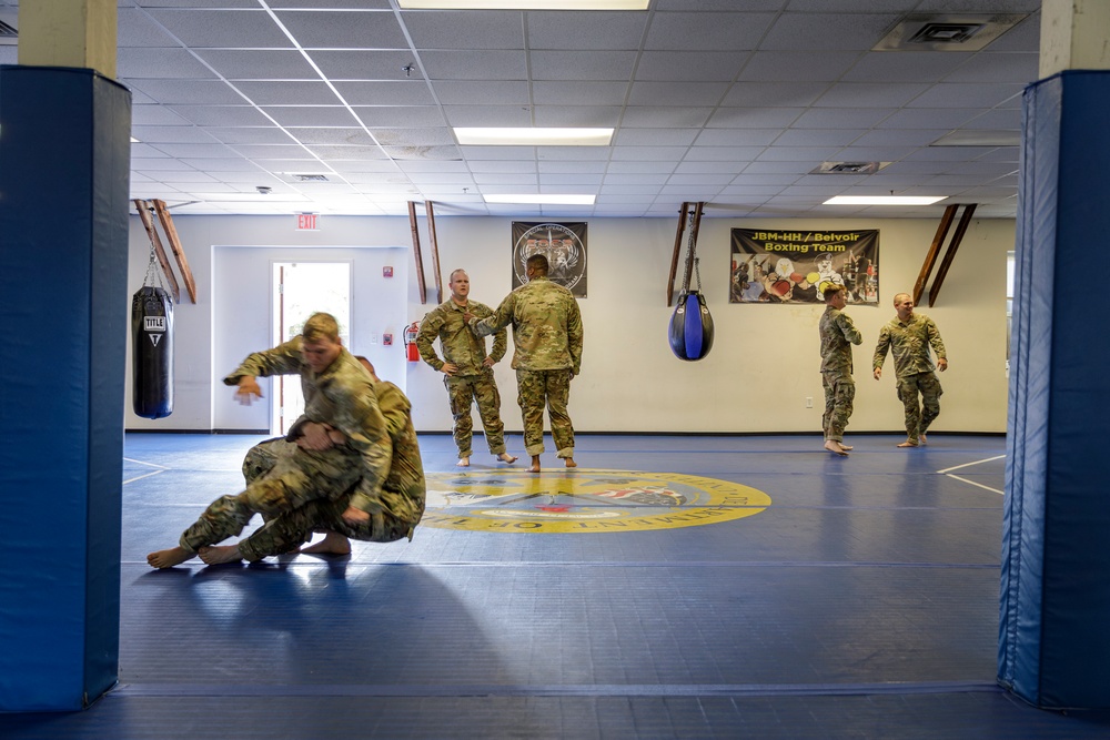 Mississippi Army National Guard Soldiers participate in two-day combatives course at Fort Belvoir