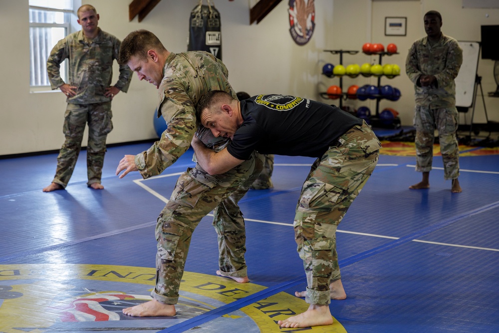 Mississippi Army National Guard Soldiers participate in two-day combatives course at Fort Belvoir