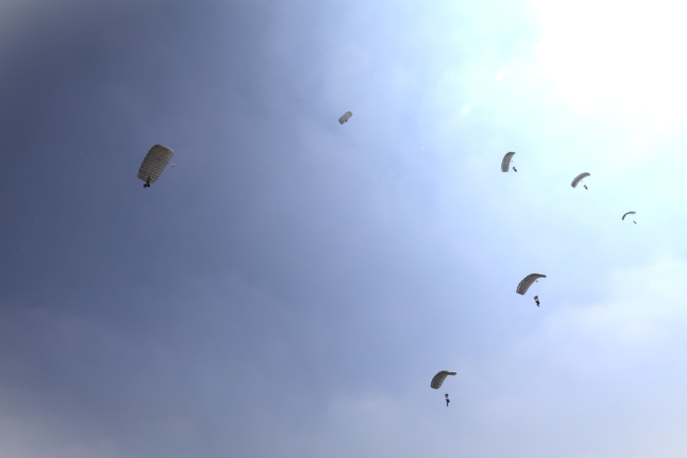 BRIGHT STAR 25: Military Free Fall over The Great Pyramids of Giza