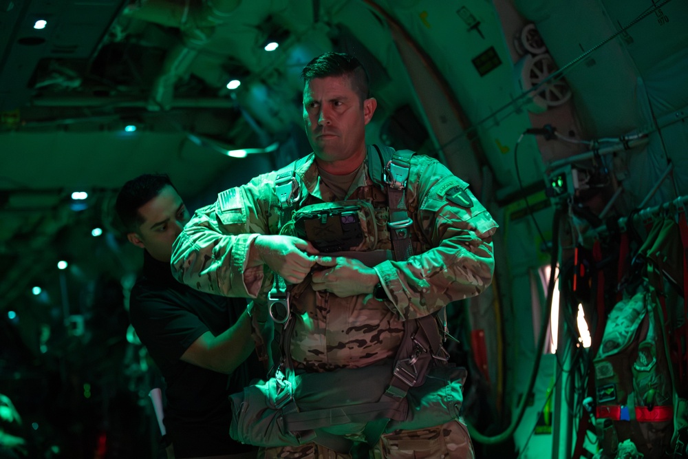 U.S. and Cyprus militaries conduct airborne training together during BRIGHT STAR 25