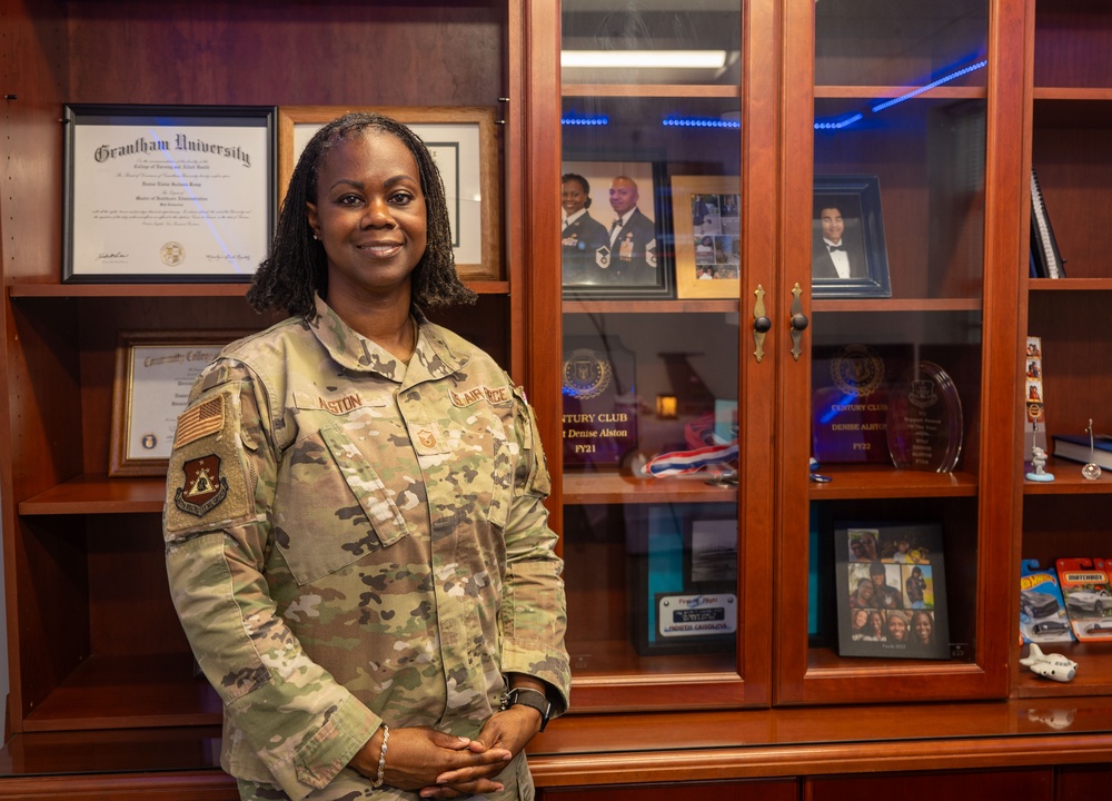 New Flight Chief Steps In at Charleston