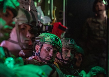 U.S. and Cyprus militaries conduct airborne training together during BRIGHT STAR 25