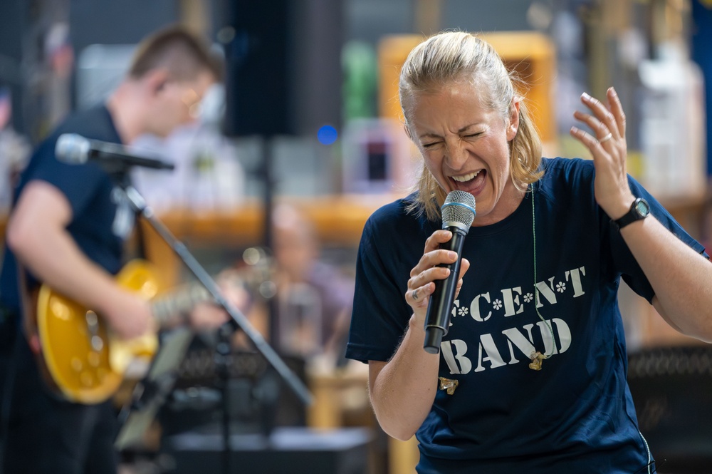 AFCENT Band visits the 386th AEW