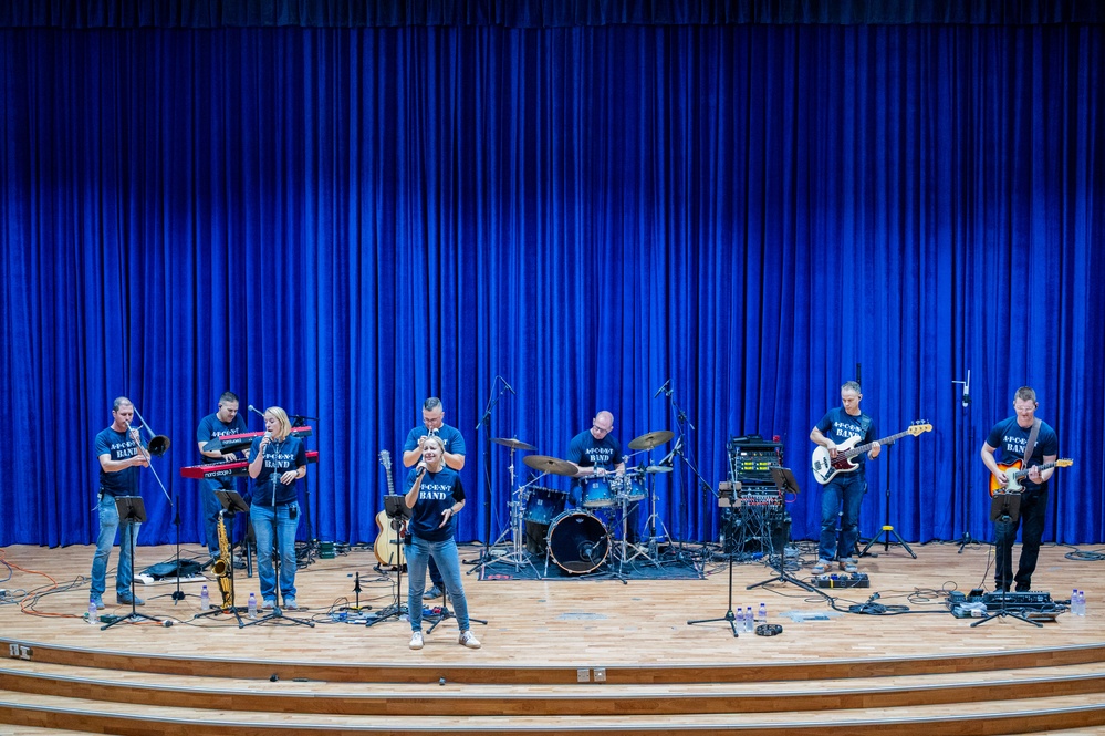 AFCENT Band visits the 386th AEW