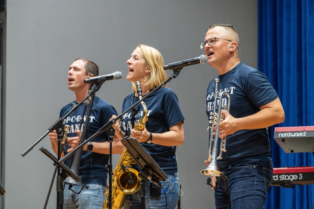 AFCENT Band visits the 386th AEW