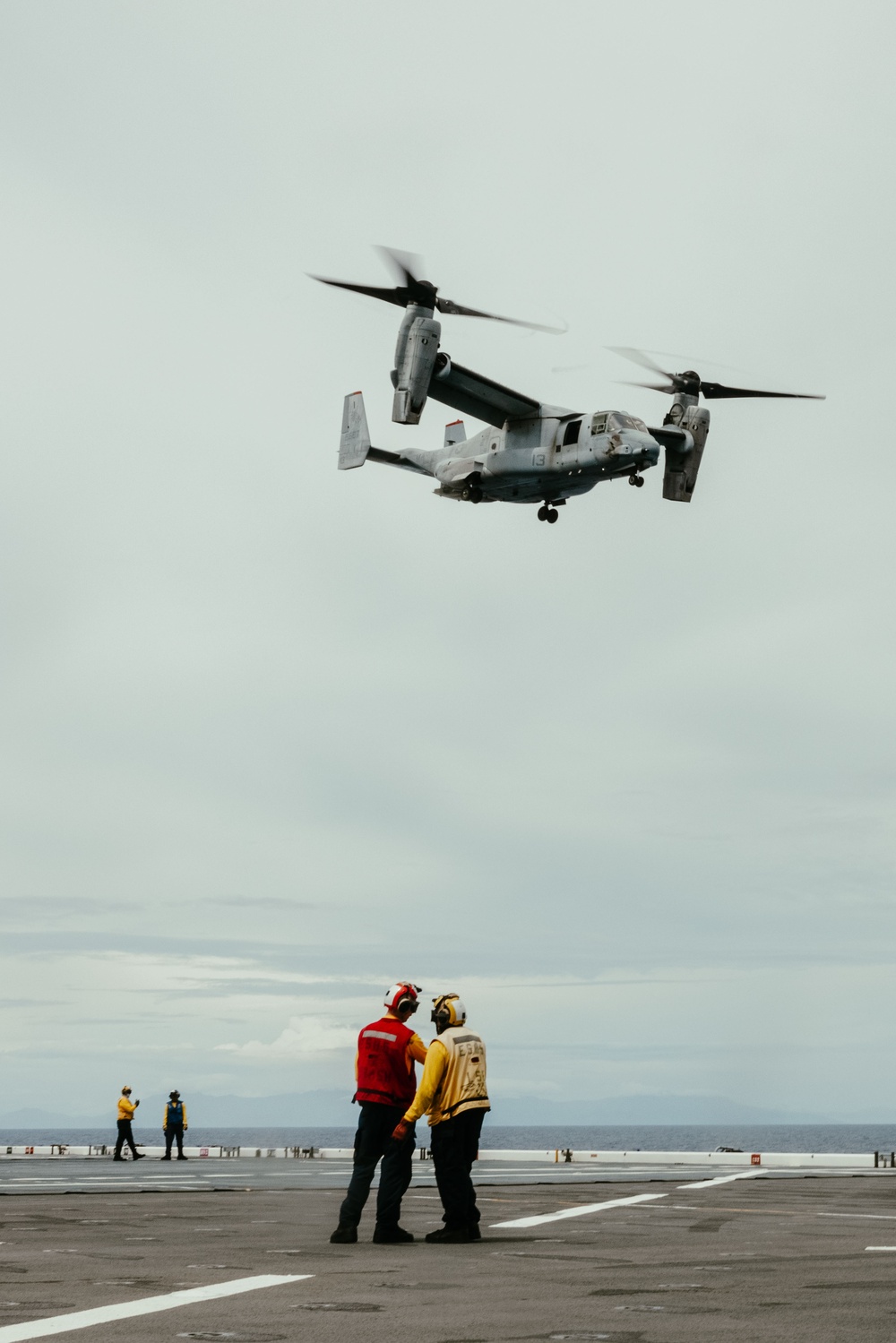MRF-D 25.3: VMM-363’s MV-22B Ospreys arrive to USS Miguel Keith