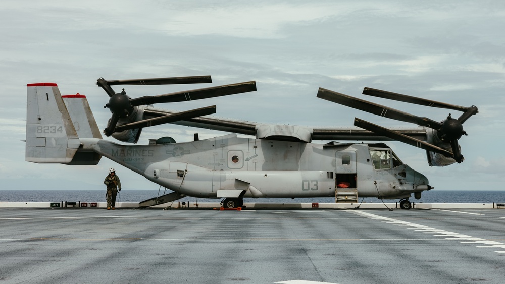 MRF-D 25.3: VMM-363’s MV-22B Ospreys arrive to USS Miguel Keith
