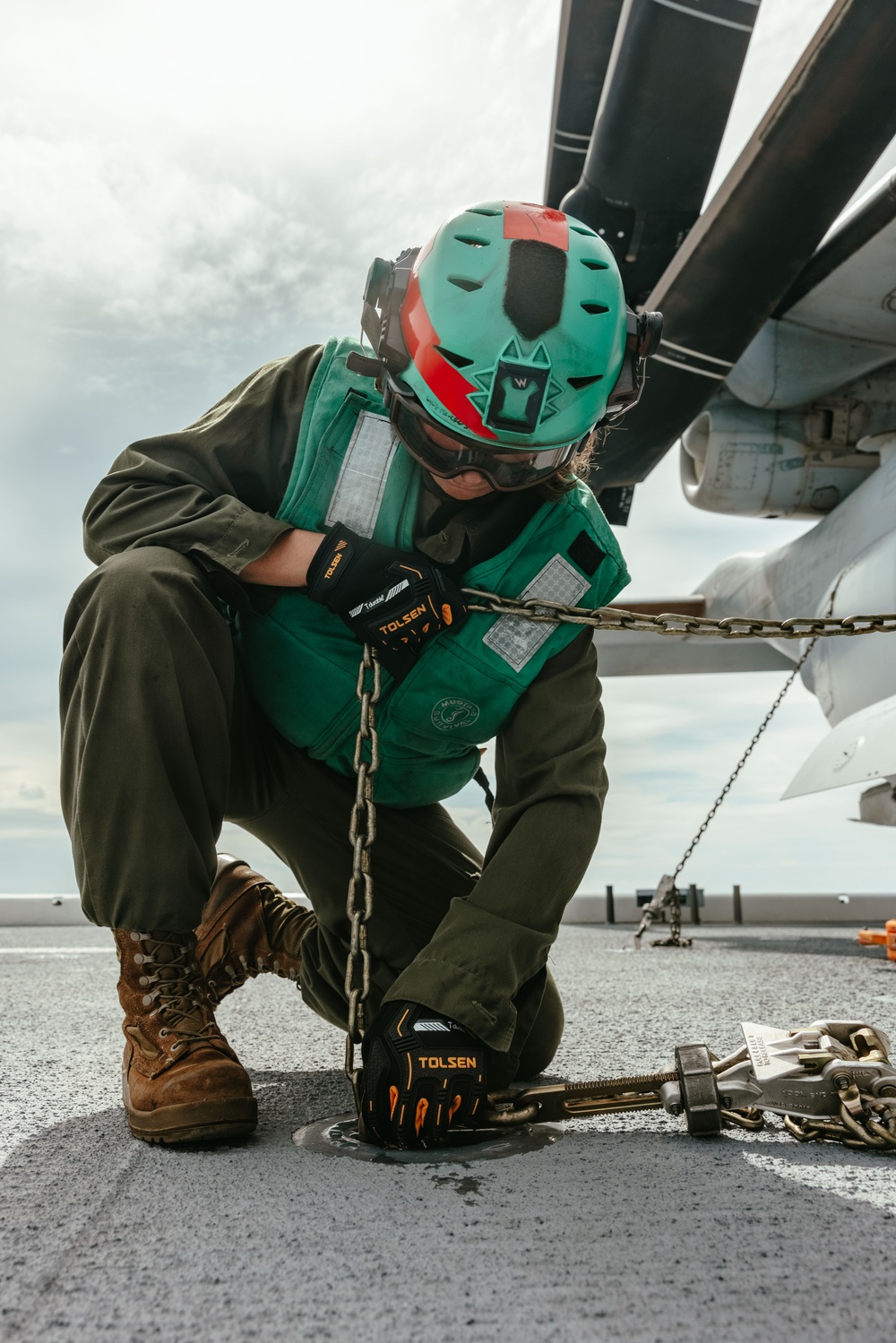 MRF-D 25.3: VMM-363’s MV-22B Ospreys arrive to USS Miguel Keith
