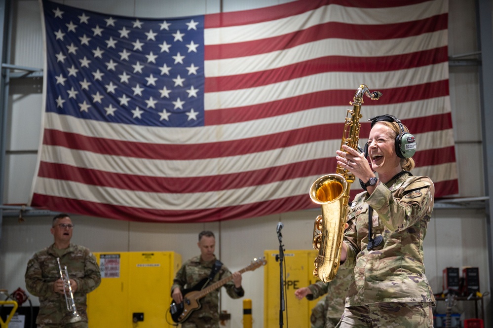 AFCENT Band visits the 386th AEW