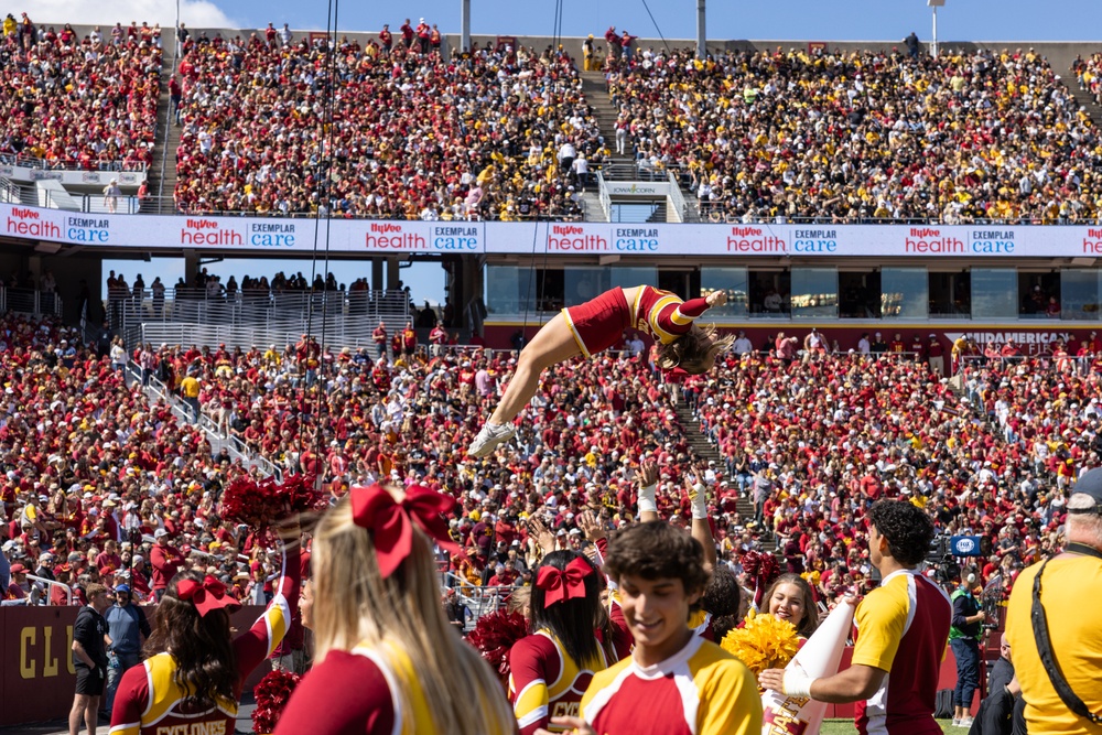 Iowa State cheerleader tossed into the air at Cy-Hawk game