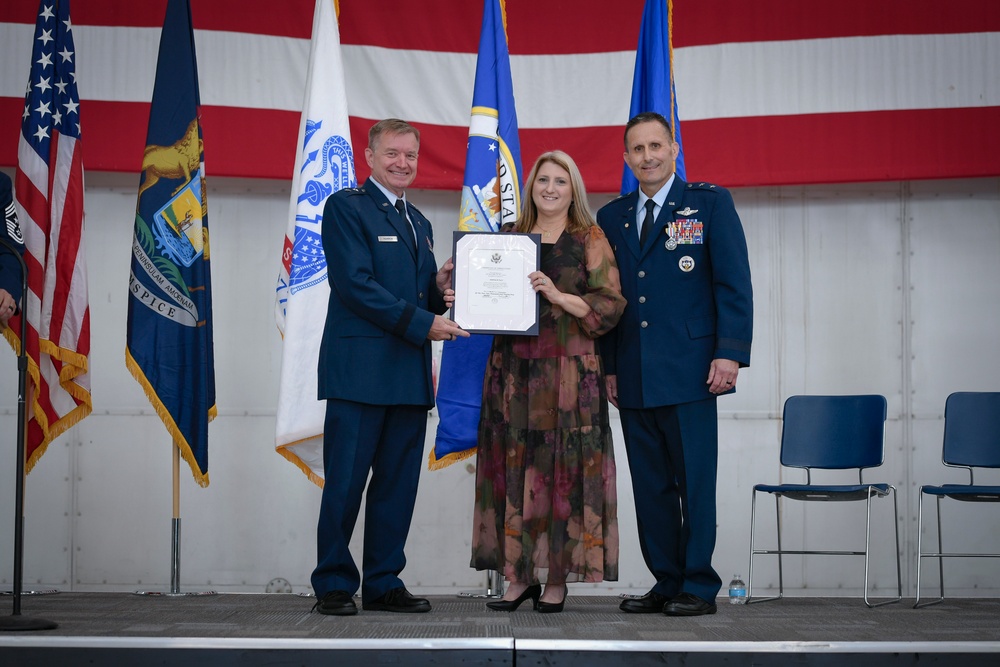 Major General Teff retires with 3 decades of service