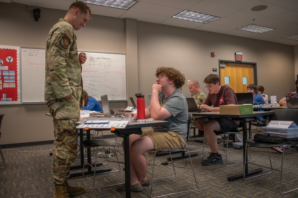 Capt. Melissa Steele Leads  Workshop with Local Students