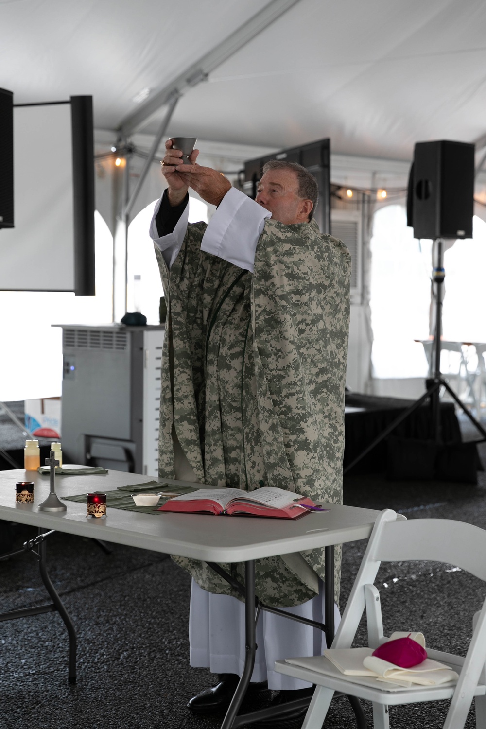 Auxiliary Bishop Buckon visits National Guard in D.C.