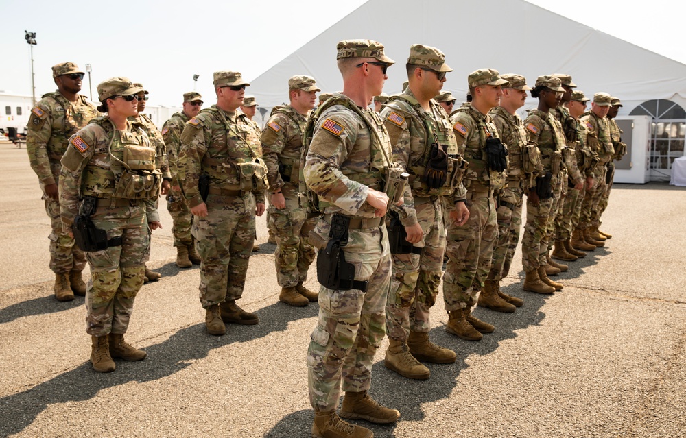 U.S. Soldiers with the 112th Military Police Battalion, Mississippi National Guard, Prepare to Patrol the Gallery Metro