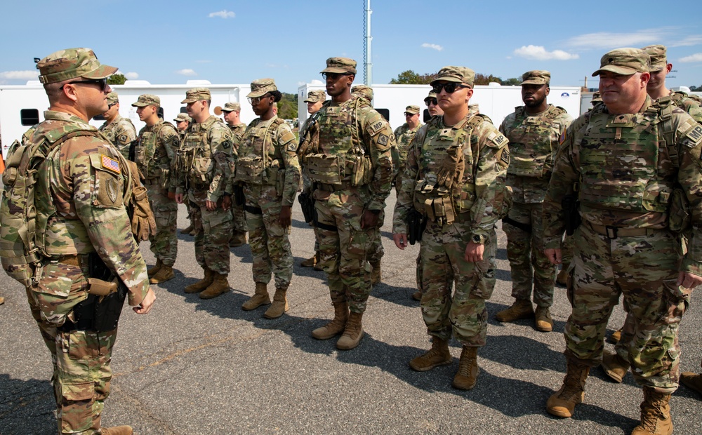 U.S. Soldiers with the 112th Military Police Battalion, Mississippi National Guard, Prepare to Patrol the Gallery Metro
