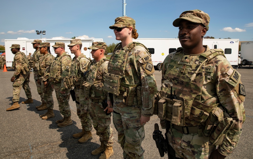 U.S. Soldiers with the 112th Military Police Battalion, Mississippi National Guard, Prepare to Patrol the Gallery Metro