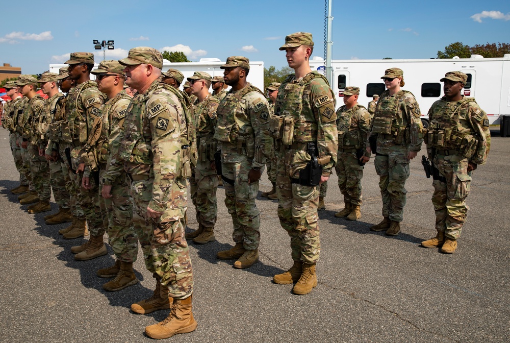 U.S. Soldiers with the 112th Military Police Battalion, Mississippi National Guard, Prepare to Patrol the Gallery Metro