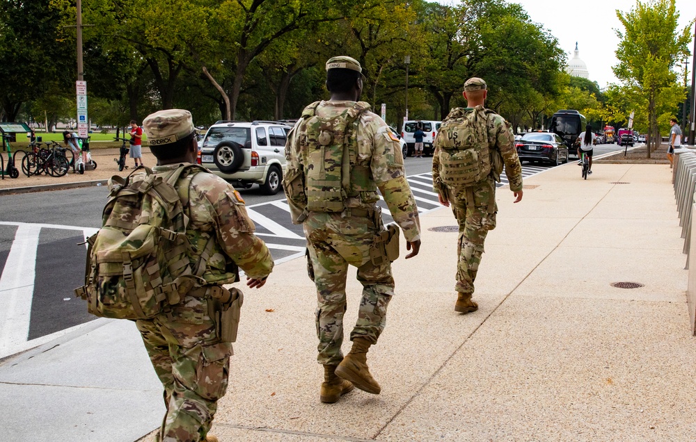 Mississippi National Guard Soldiers Patrol the National Mall