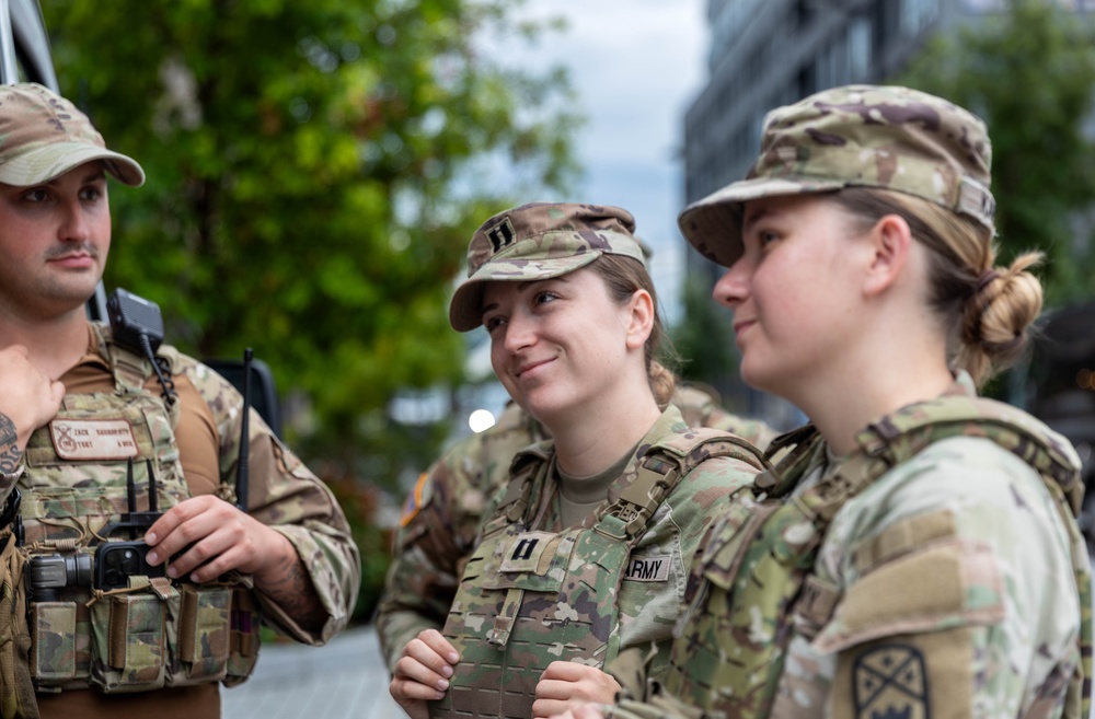 Tennessee National Guard assist D.C. Metro Police